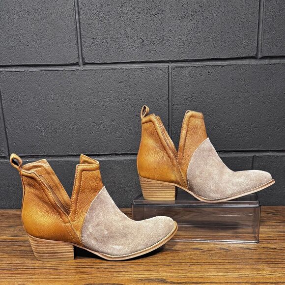 Women’s Gray & Brown Leather Slip On Western Ankle Boots Booties 7.5 - Picture 1 of 8